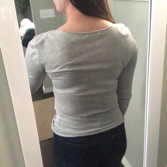 Grey long sleeve with asymmetric knot - Picture 2 of 7